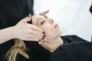 removes peach fuzz (Image via Pexels / Polina Tankilevitch)